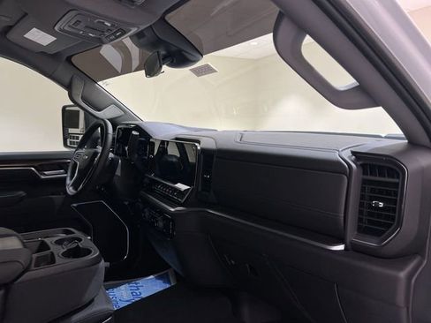 Certified 2025 Chevrolet Silverado 3500 LT w/ Convenience Package image 25