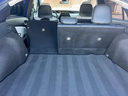 Used 2016 Toyota Prius Three Touring w/ Preferred Accessory Package FWD image 14