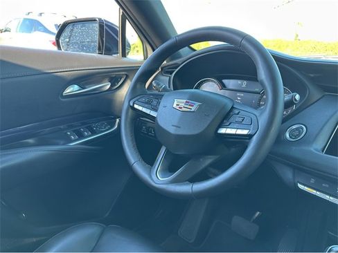 Certified 2023 Cadillac XT4 Luxury w/ Cold Weather Package image 14