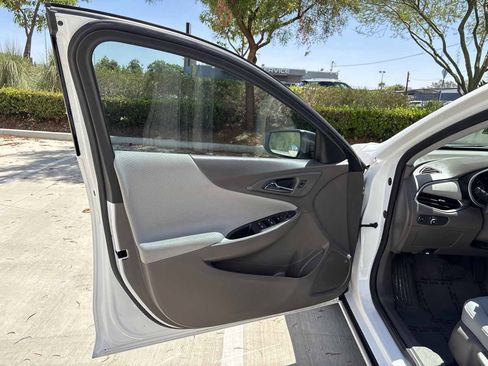 Used 2020 Chevrolet Malibu LS w/ LPO, Convenience Package 2 FWD image 18