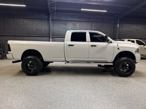 Used 2017 RAM 2500 Tradesman w/ Chrome Appearance Group AWD/4WD image 4