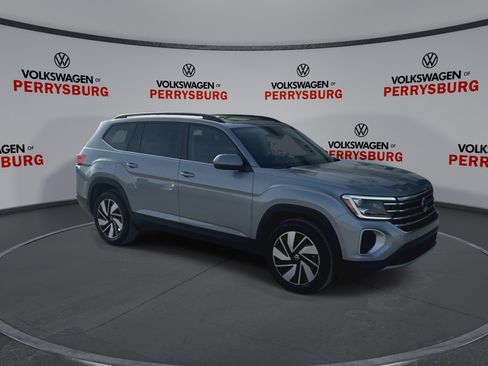 New 2026 Volkswagen Atlas SE image 2