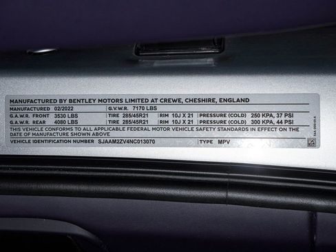Used 2022 Bentley Bentayga AWD/4WD image 35