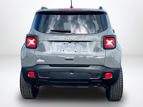 Used 2022 Jeep Renegade Latitude AWD/4WD image 7