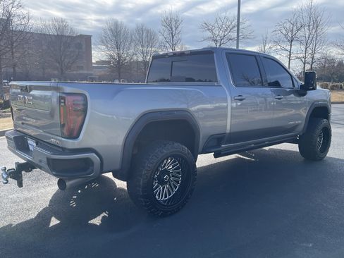 Used 2024 GMC Sierra 2500 AT4 w/ AT4 Premium Plus Package AWD/4WD image 9