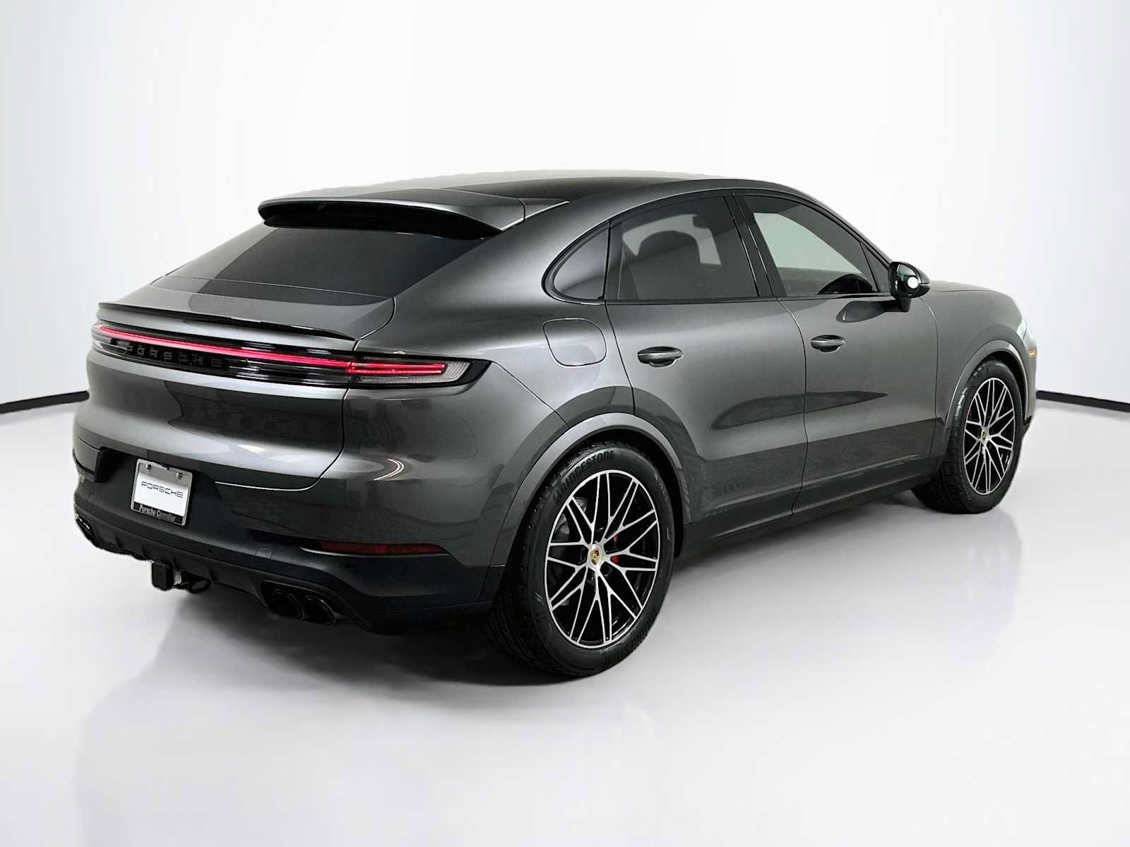 Certified 2024 Porsche Cayenne S AWD/4WD image 9