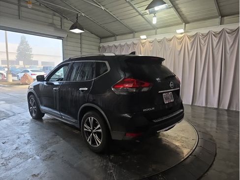 Used 2017 Nissan Rogue SL image 5