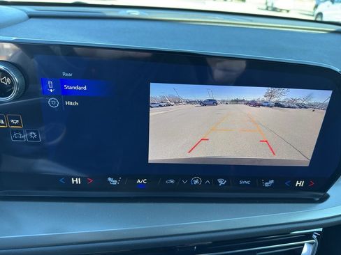 New 2026 Chevrolet Traverse LT image 18