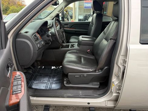 Used 2008 Chevrolet Silverado 3500 LTZ w/ EZ-Lift Tailgate Package image 11