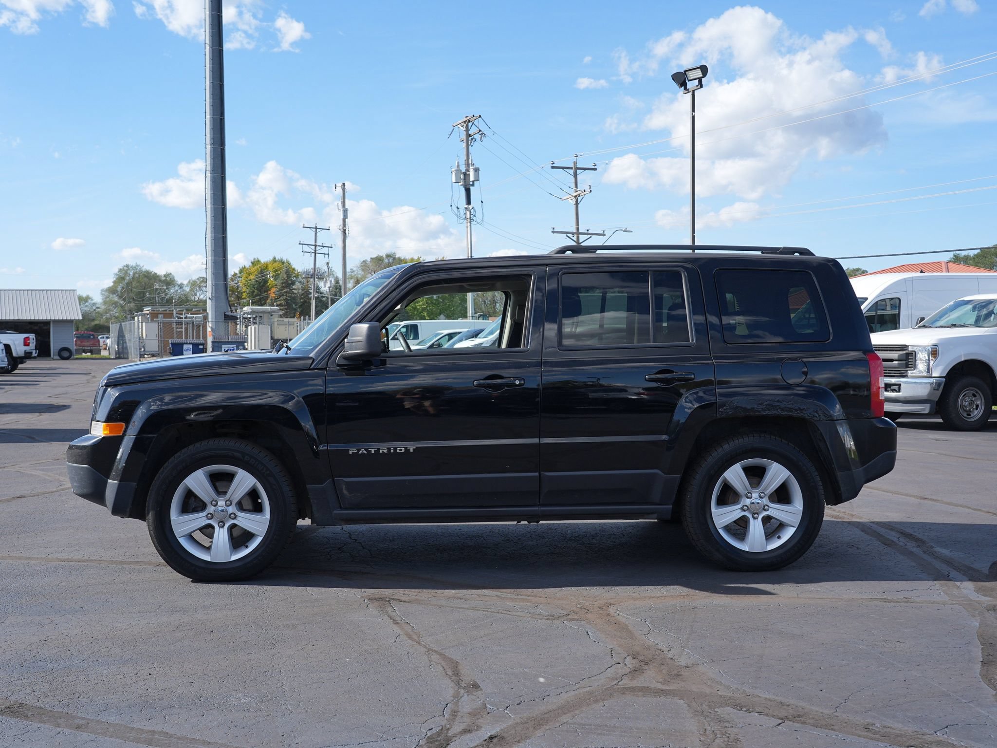 Used 2016 Jeep Patriot Latitude FWD image 7