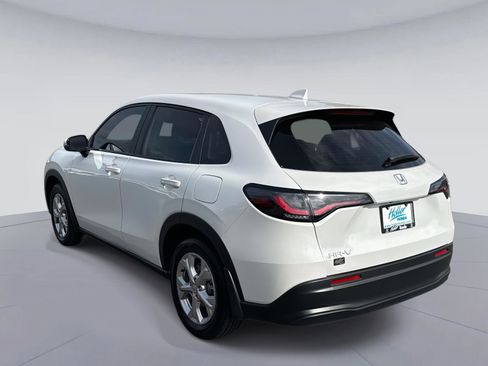 Certified 2023 Honda HR-V LX image 6