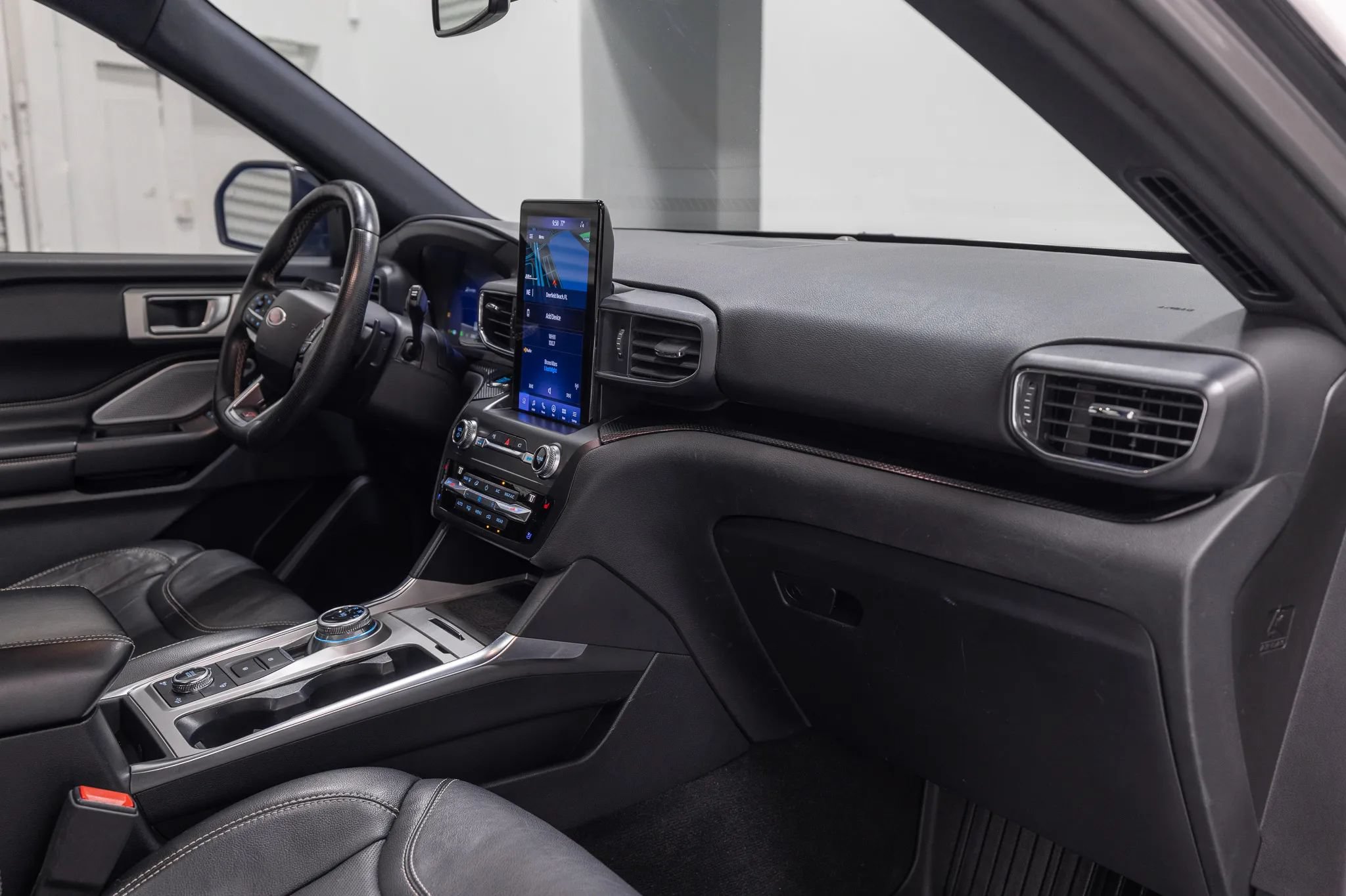 Used 2020 Ford Explorer ST w/ Premium Technology Package AWD/4WD image 34