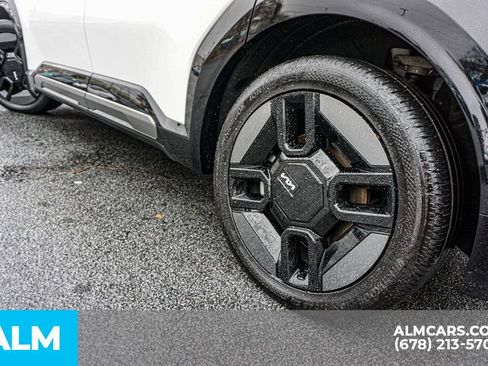 Used 2024 Kia EV9 GT-Line image 16