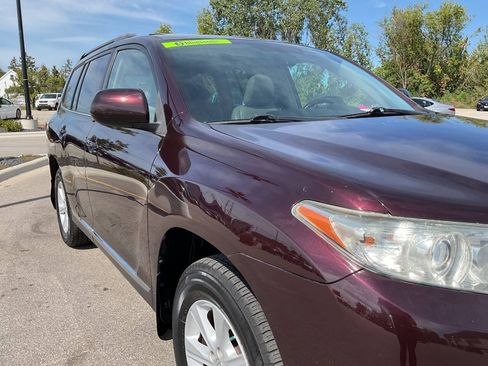 Used 2013 Toyota Highlander SE AWD/4WD image 11