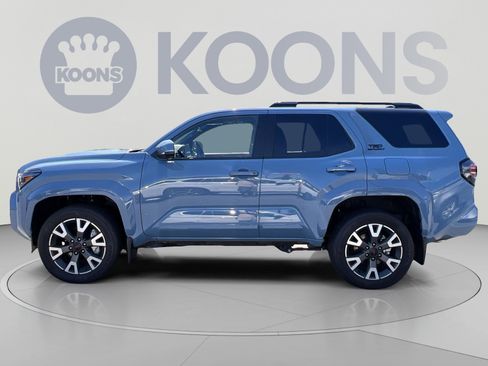 Used 2025 Toyota 4Runner TRD Sport Premium AWD/4WD image 2
