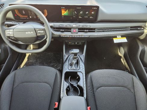 New 2026 Kia K4 LXS image 18