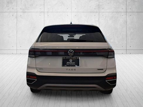 New 2026 Volkswagen Tiguan SEL R-Line AWD/4WD image 4