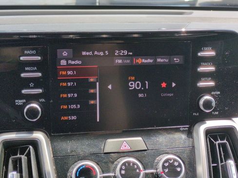 Certified 2023 Kia Sorento LX FWD image 19
