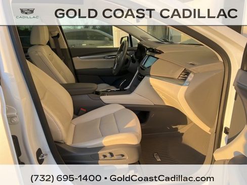 Certified 2022 Cadillac XT5 Premium Luxury w/ LPO, Floor Liner Package image 7