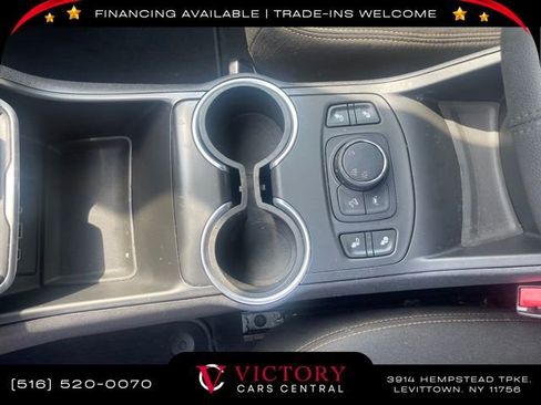 Used 2020 GMC Terrain SLE w/ Driver Convenience Package image 9