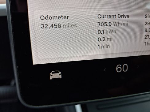 Used 2018 Tesla Model 3 Mid Range RWD image 13