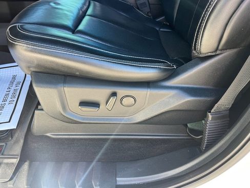 Used 2019 Ford F150 Lariat image 14