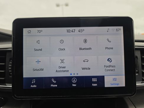Used 2022 Ford Explorer XLT w/ Equipment Group 202A AWD/4WD image 30