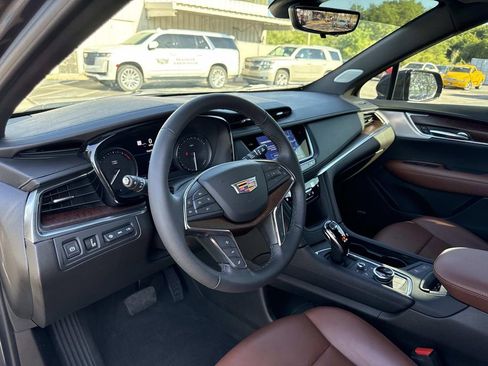 Certified 2023 Cadillac XT5 Premium Luxury w/ Technology Package FWD image 33