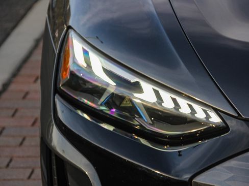 Used 2023 Audi e-tron GT Prestige w/ Prestige Package image 11