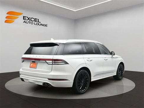 Used 2021 Lincoln Aviator Reserve w/ Equipment Group 210A image 5