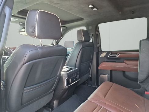 Used 2024 GMC Sierra 3500 Denali Ultimate image 18
