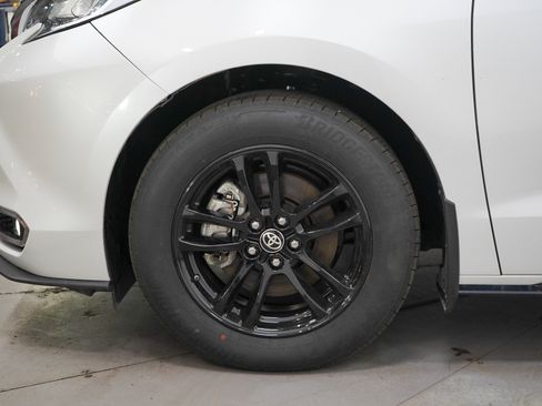 Used 2025 Toyota Sienna AWD image 28