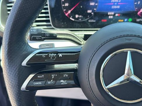 Used 2024 Mercedes-Benz GLS 450 4MATIC image 11