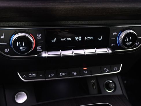 Used 2022 Audi Q5 e Prestige image 31