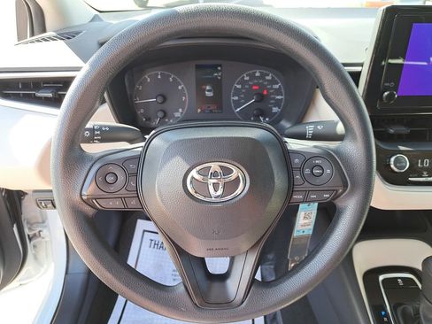 Certified 2025 Toyota Corolla LE image 17