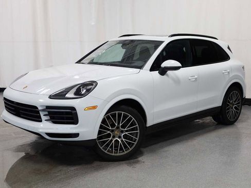 Certified 2023 Porsche Cayenne Platinum Edition image 1