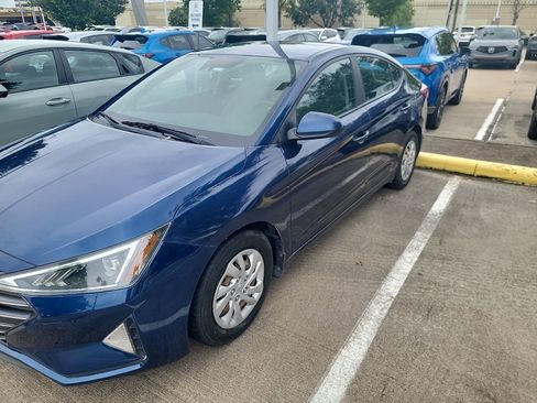 Used 2020 Hyundai Elantra SE FWD image 1