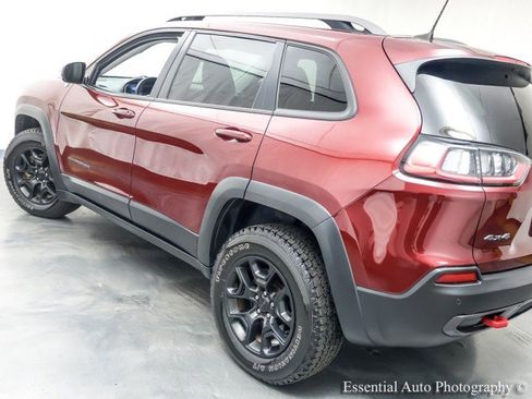 Used 2021 Jeep Cherokee Trailhawk AWD/4WD image 10