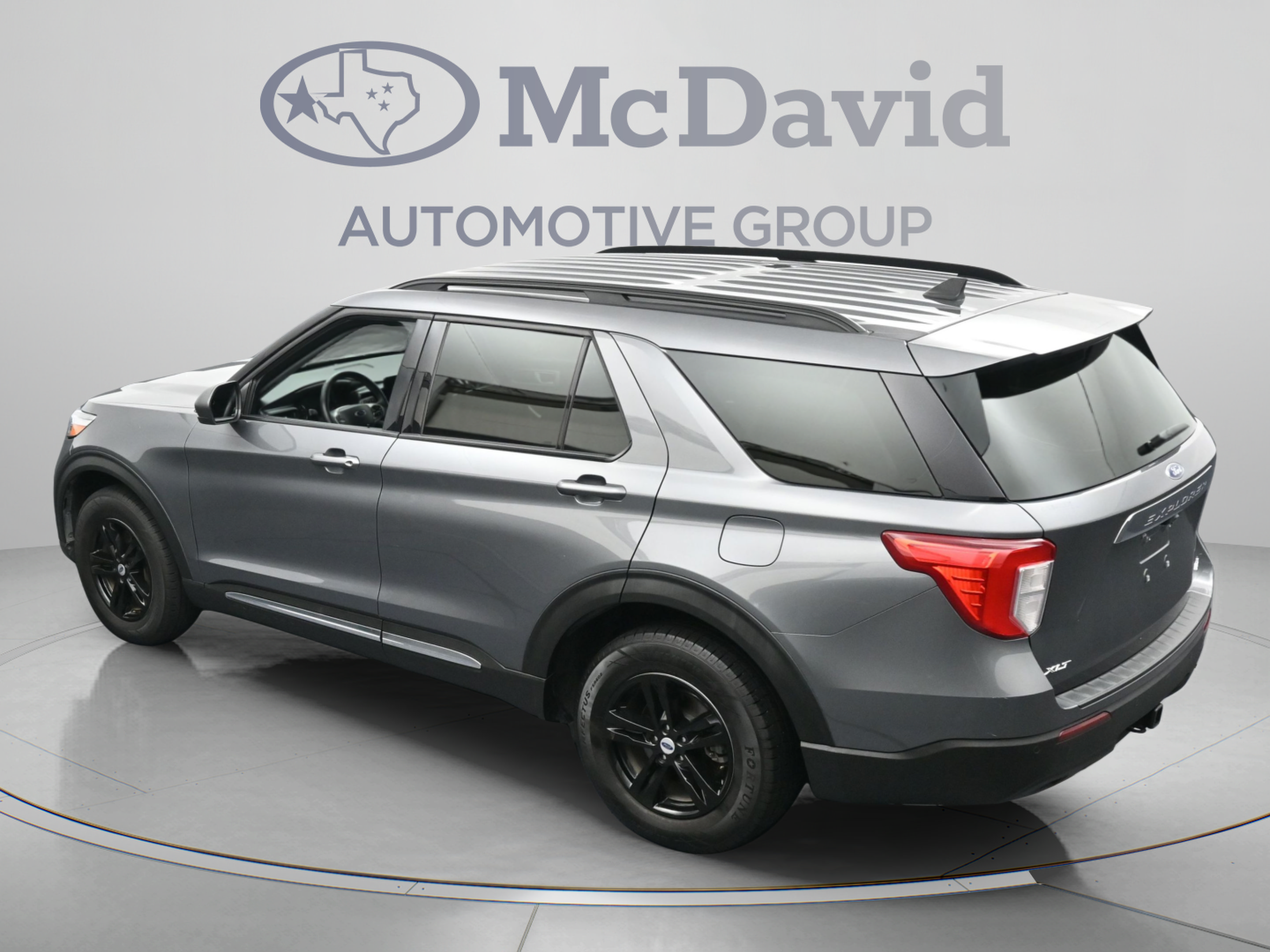 Used 2022 Ford Explorer XLT w/ Class IV Trailer Tow Package AWD/4WD image 37