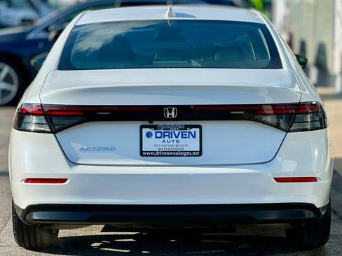 Used 2024 Honda Accord EX image 5