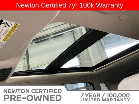 Used 2023 Nissan Rogue SV w/ SV Premium B Package FWD image 4