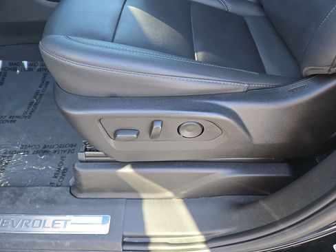 Used 2025 Chevrolet Tahoe LT image 33