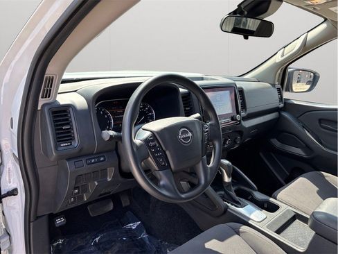 Used 2022 Nissan Frontier S RWD image 6