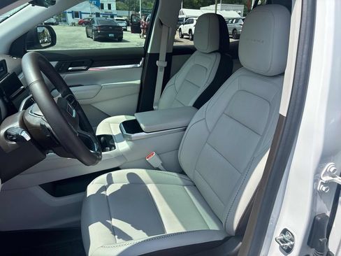 Used 2026 GMC Terrain Denali AWD/4WD image 10