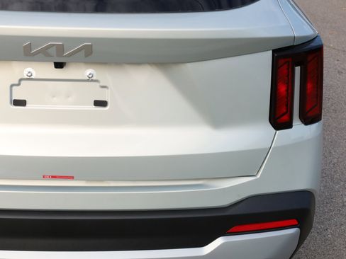 New 2026 Kia Sorento LX image 20