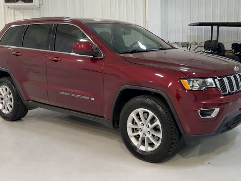 Used 2022 Jeep Grand Cherokee Laredo E image 3