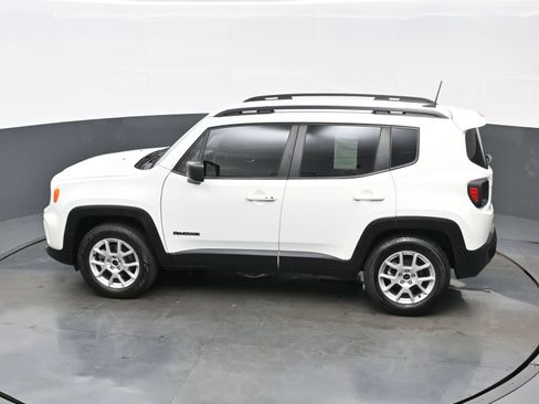 Used 2022 Jeep Renegade Latitude AWD/4WD image 35