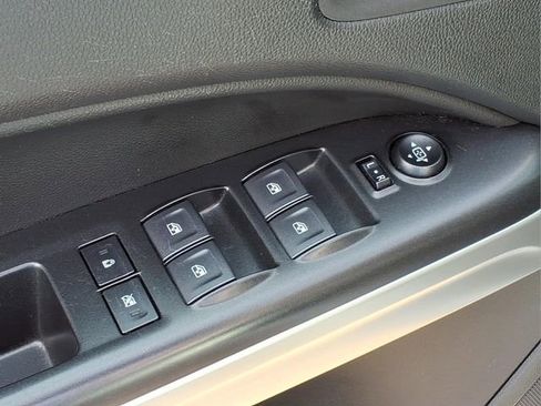 Used 2022 Chevrolet Colorado LT w/ LT Convenience Package AWD/4WD image 16