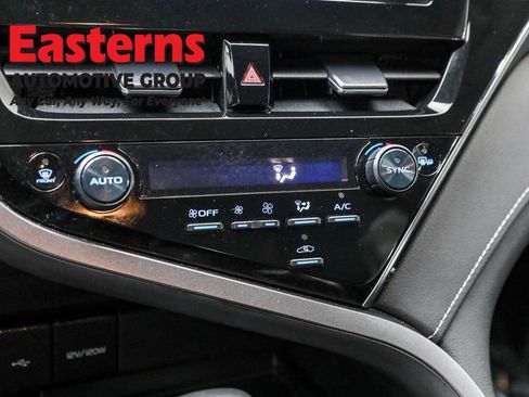 Used 2024 Toyota Camry SE image 20