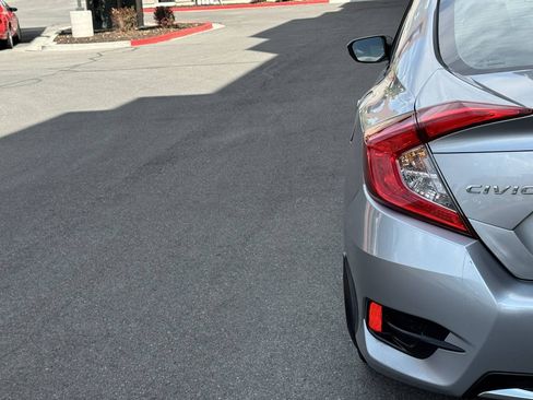 Used 2020 Honda Civic LX image 5